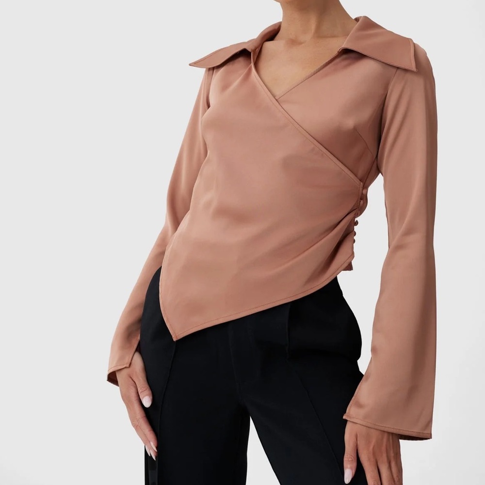 CMEO COLLECTIVE
Be Honest Top
New 
Regular Price: $210.00 USD